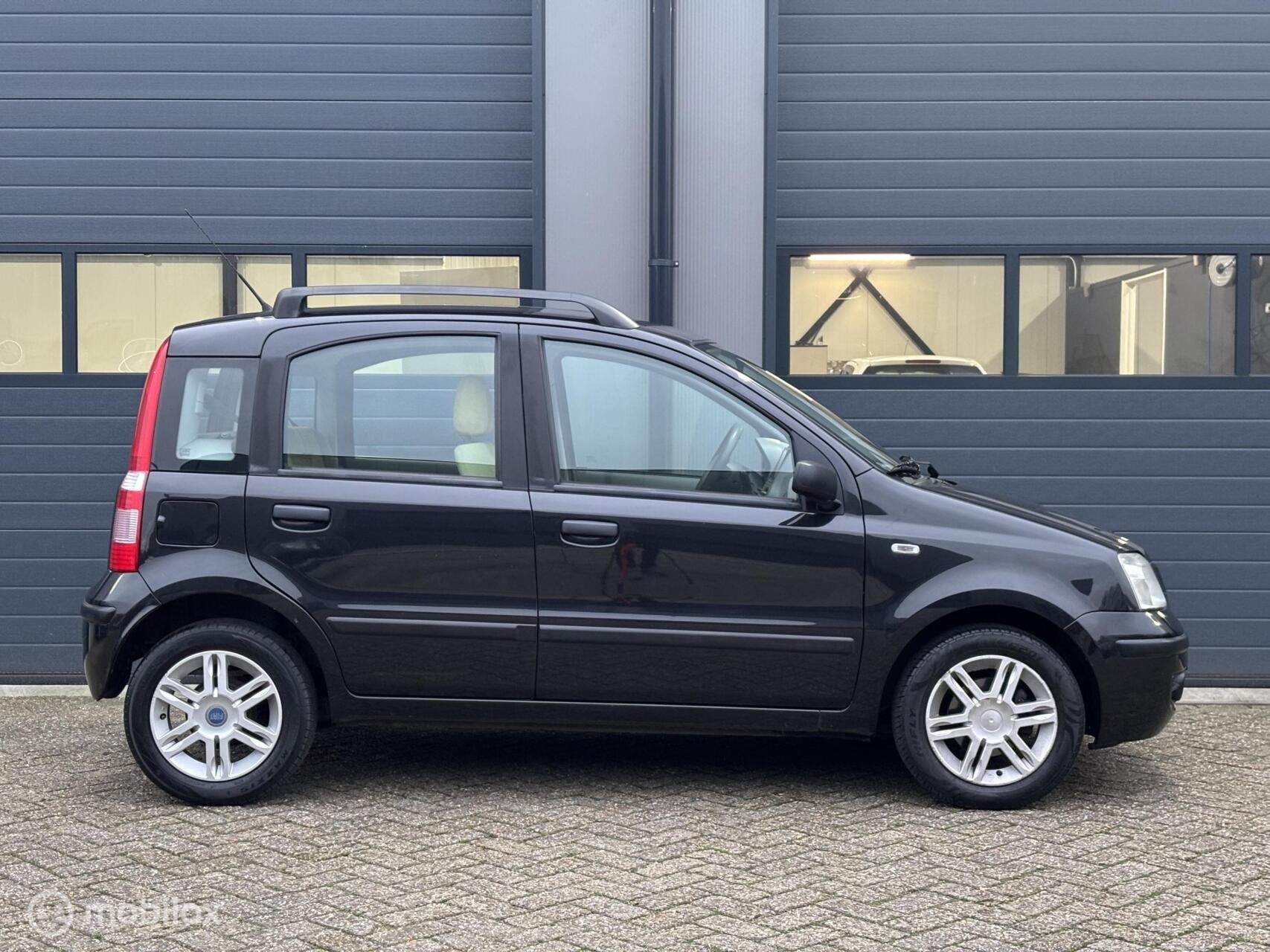 Fiat Panda 1.2 Dynamic Uitvoering / Airco _ Hoog Zit, Voorwielaandrijving, Elektrische ramen, 1242 cc, Zwart