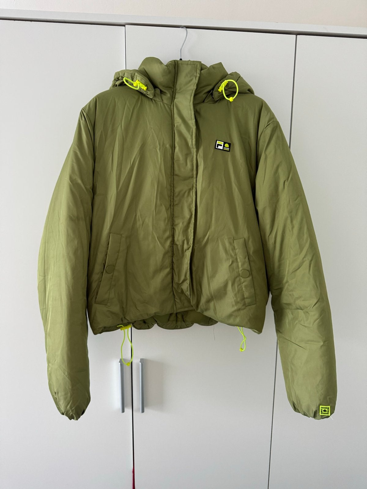Originele Nieuwe Fila Jas voor Herfst/Winter size M, Ophalen of Verzenden, Nieuw, Maat 38/40 (M), Groen