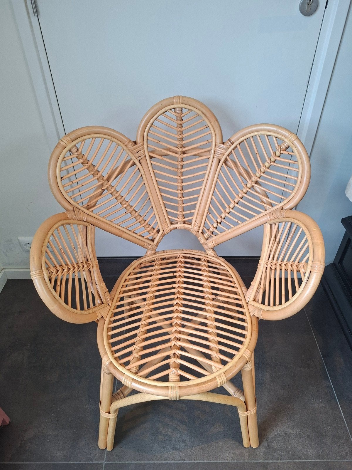 Rotan bloemstoel met kussen - Zo goed als nieuw, Ophalen, Overige kleuren, Bohemian, Speels, Natuurlijk, Riet of Rotan
