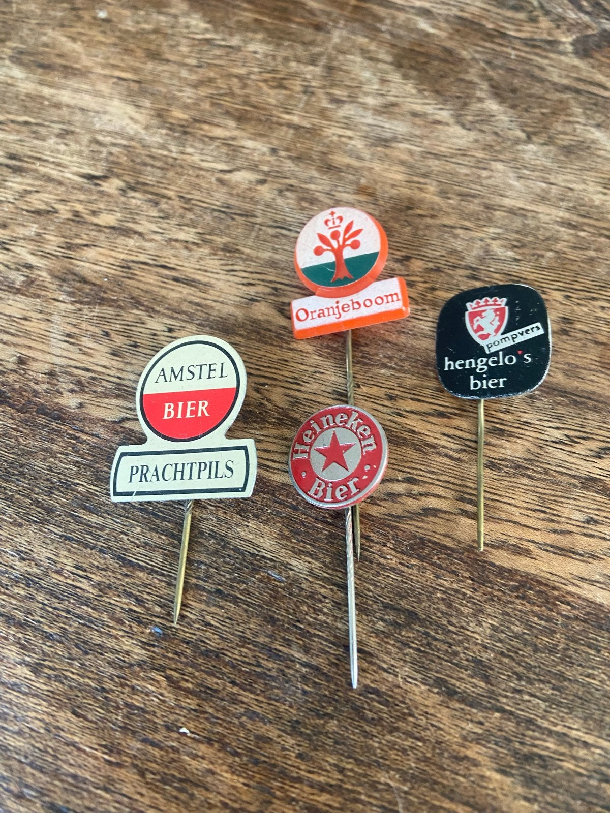 Vintage Bier Speldjes - Amstel, Heineken, Oranjeboom, Hengel, Verzamelen, Speldjes, Pins en Buttons, Ophalen of Verzenden, Gebruikt
