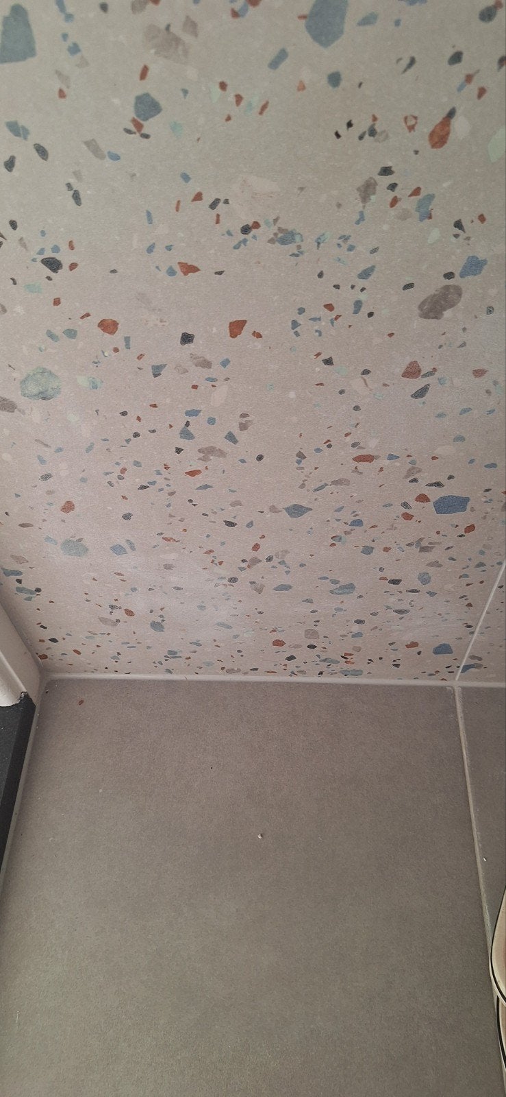 Tegels 60x60: 4x grijs, 8x terrazzo - Over van verbouwing, Ophalen, 60 cm of meer, Zo goed als nieuw, Minder dan 5 m²