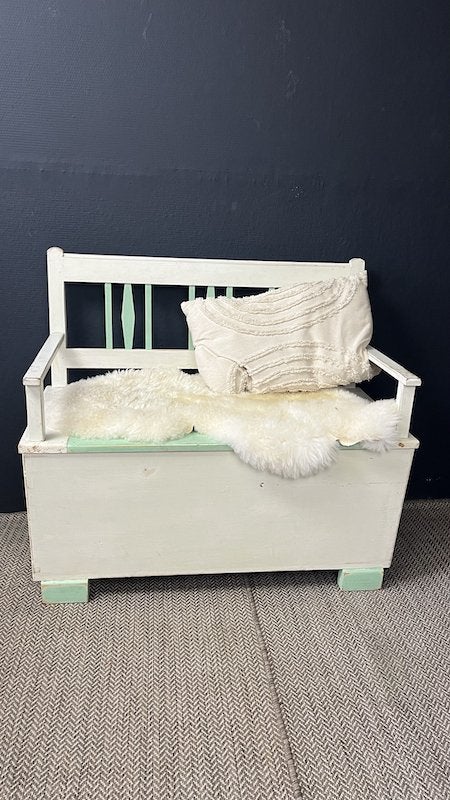 Houten Kinder of gangbankje met klepdeksel, Niet ingevuld, Gebruikt, Minder dan 75 cm, Niet ingevuld