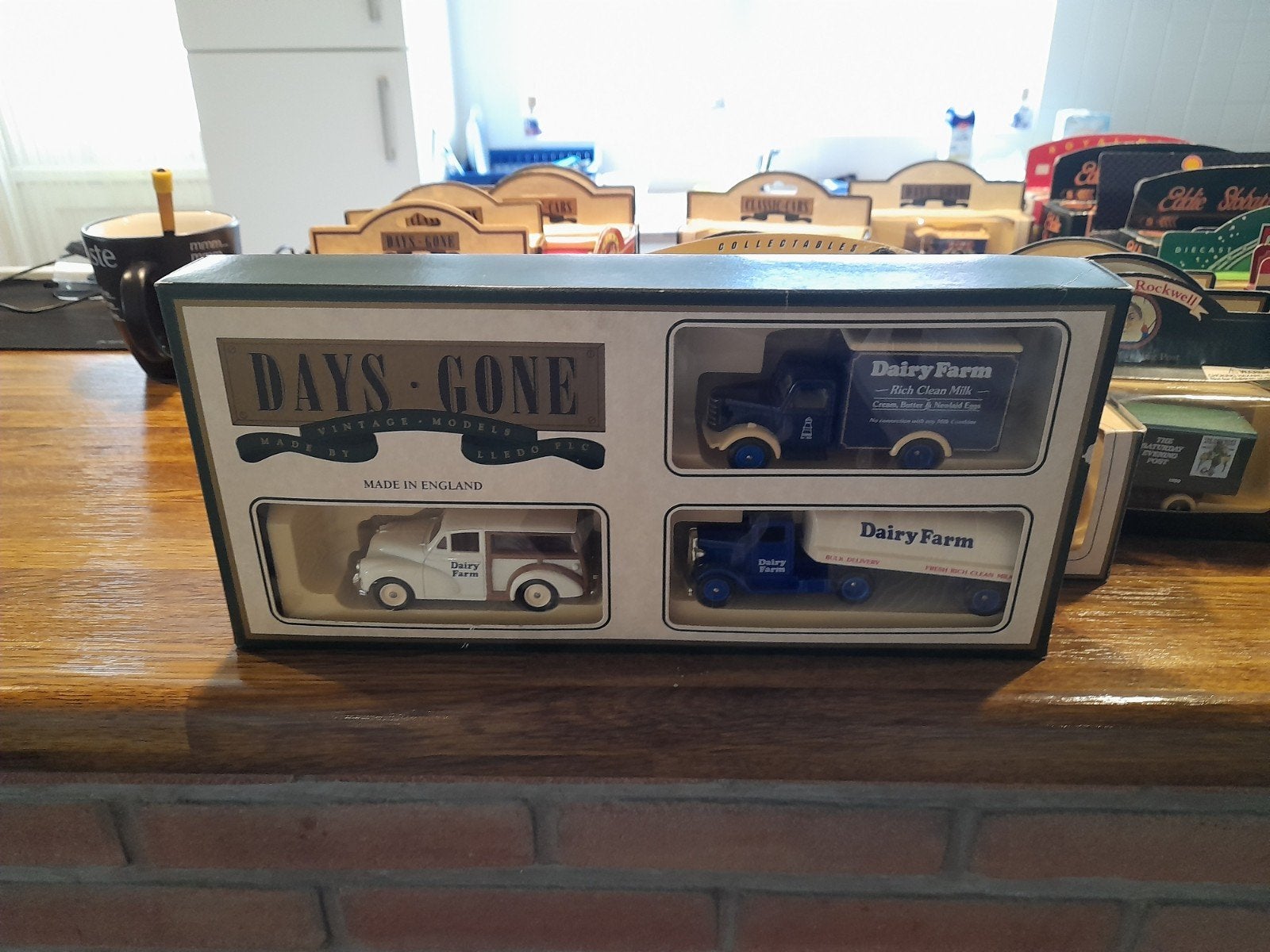 Verzameling van 20 Die-Cast Modelauto's en Bussen, Ophalen, Nieuw