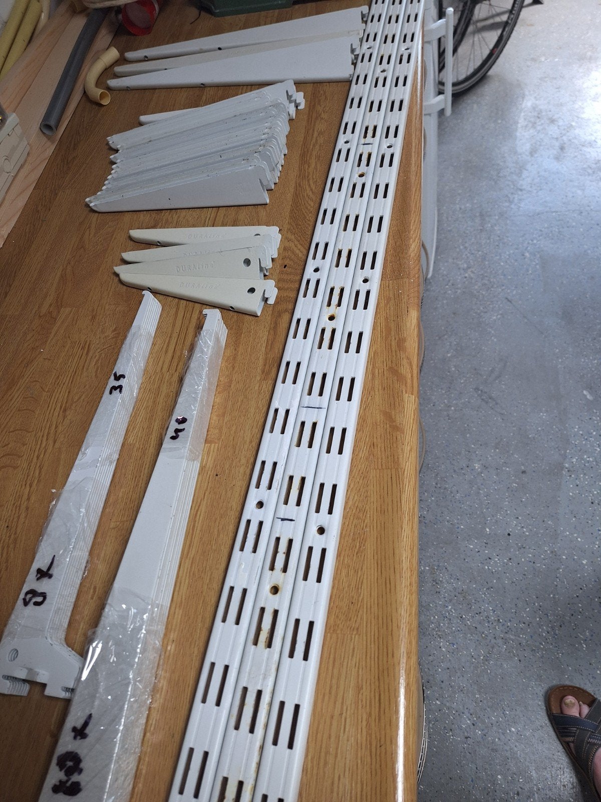 Plankendragers met rail., Huis en Inrichting, Woonaccessoires | Wandplanken en Boekenplanken, Ophalen