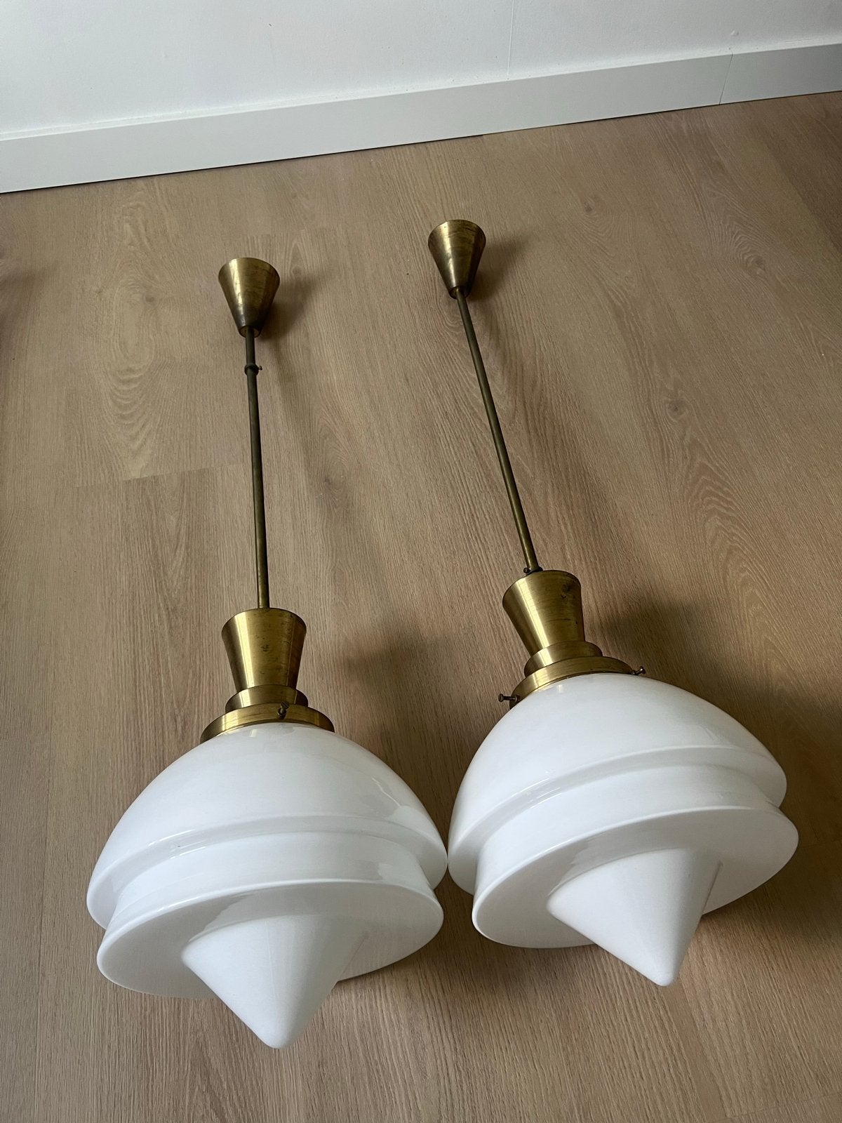 Art Deco Gispen Vintage hanglampen, melkglas messing, set, Ophalen, Gebruikt, Glas, E27 (groot)