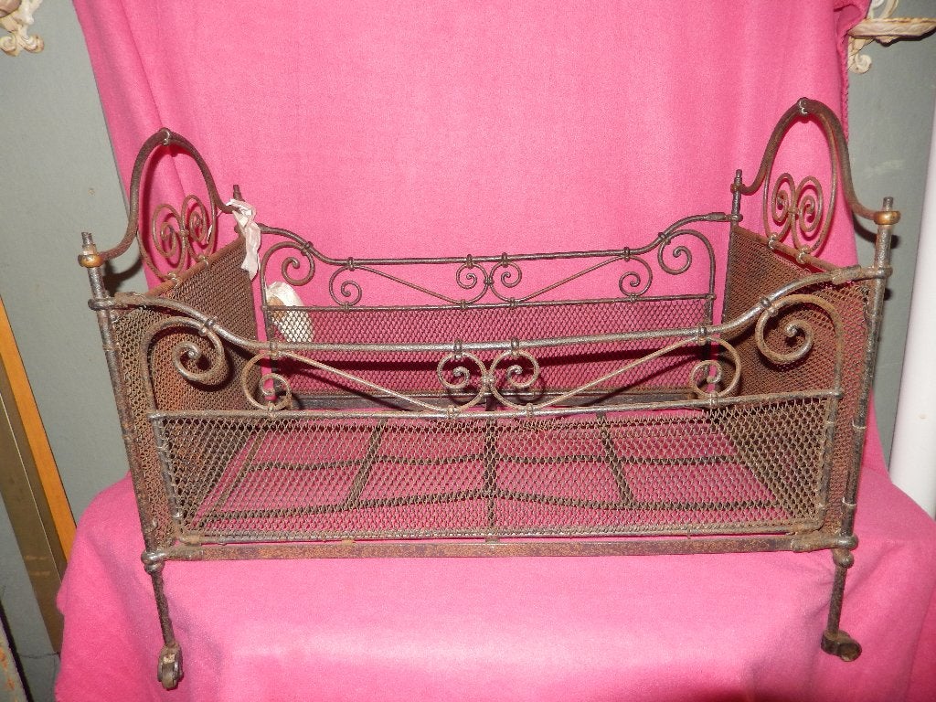 Antieke ijzeren wieg/poppenbedje - Decoratief, Verzenden, Gebruikt, Minder dan 140 cm, Minder dan 70 cm