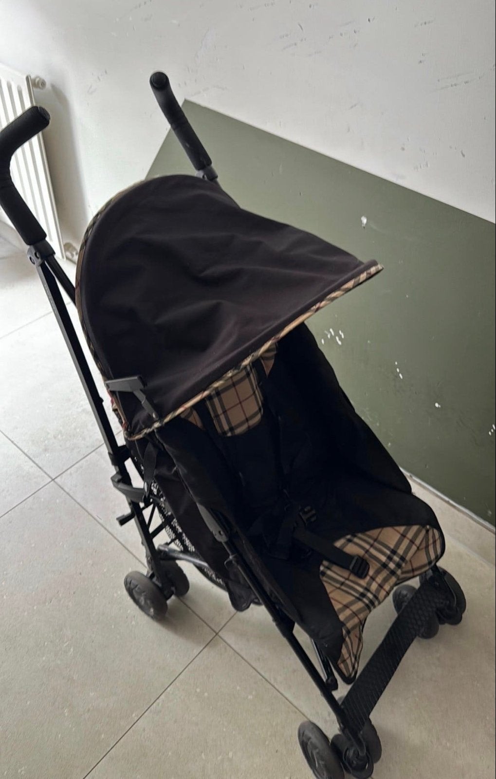 Maclaren buggy - Burberry editie met regenkap, Kinderen en Baby's, Kinderwagens en Combinaties, Ophalen of Verzenden, Gebruikt
