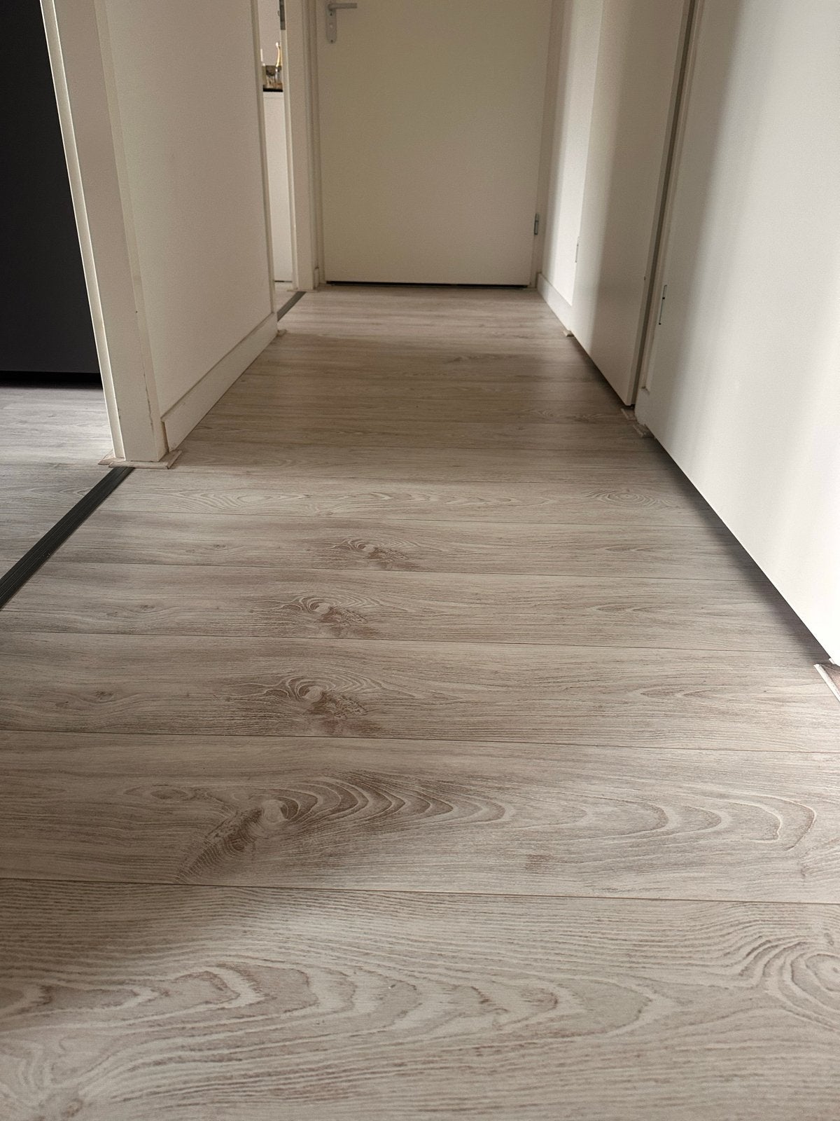 Gratis vloer (laminaat) zelf demonteren en ophalen (28 juni), Ophalen, Gebruikt, 10 m² of meer, Hout
