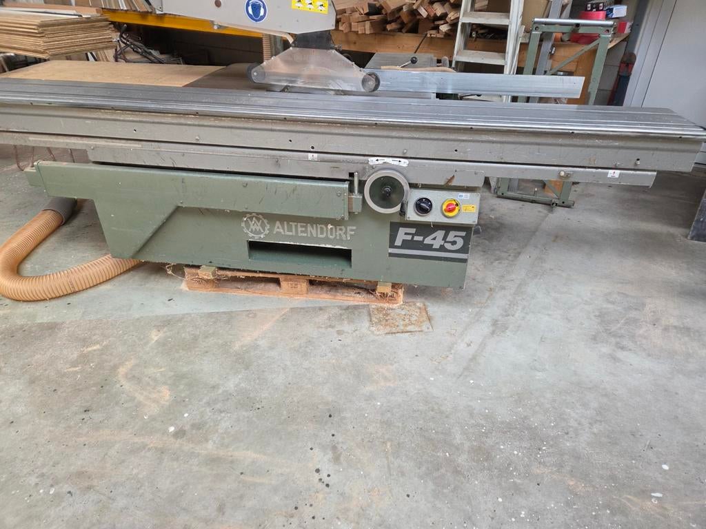 Zaagtafel, Doe-het-zelf en Verbouw, Gereedschap | Zaagmachines, Ophalen of Verzenden, 1200 watt of meer, Cirkelzaag, 70 mm of meer
