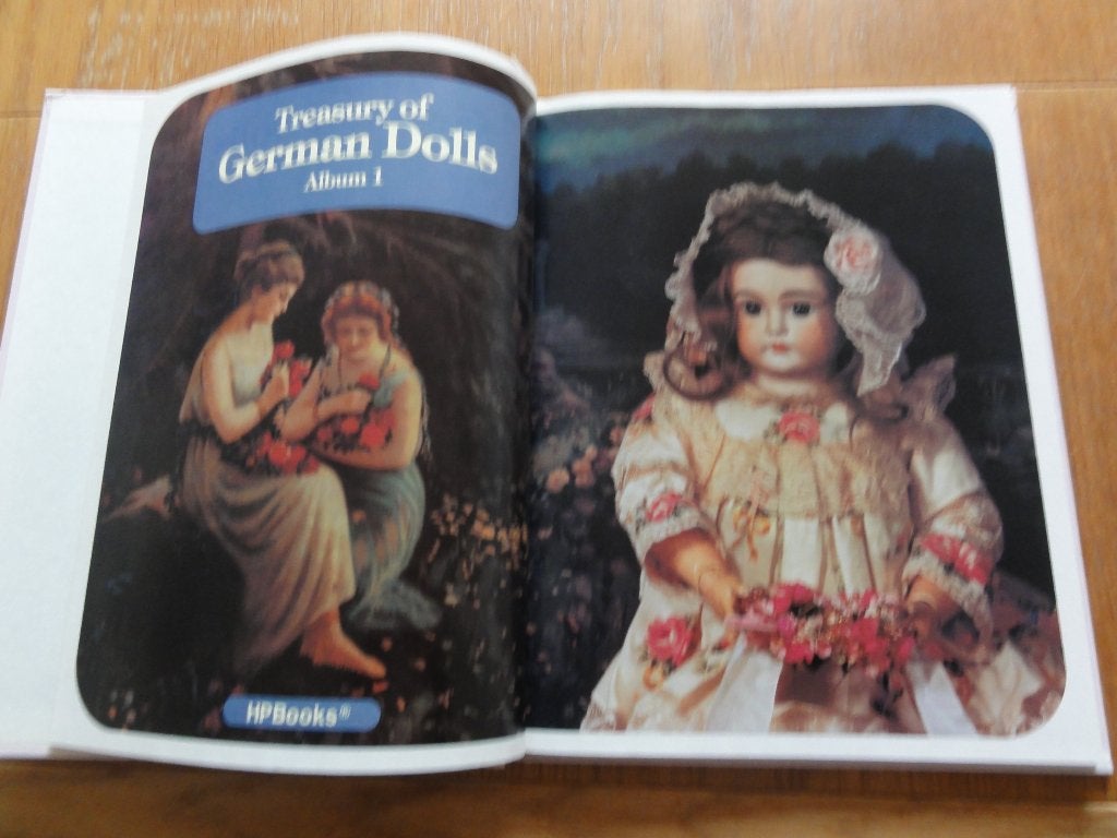 Poppenboek German Dolls, deel 1, Ophalen of Verzenden, Zo goed als nieuw, Pop
