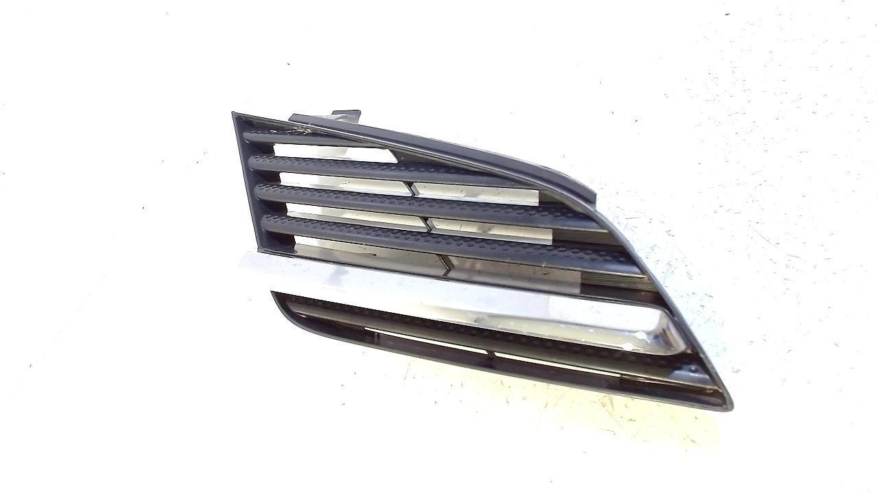Grillerooster rechts Nissan Primera, Onderdelen@venauto.nl, Van der Ven Autorecycling B.V., Gebruikt, Ettenseweg 76, 4706 PB Roosendaal, The Netherlands