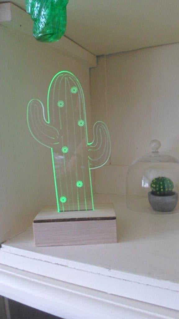 cactus staand met verlichting, Ophalen of Verzenden, Gebruikt, Kunststof