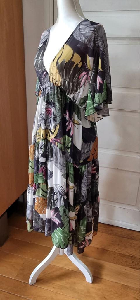 Zomerse jurk met tropische print en open rug maat L, Maat 42/44 (L), Ophalen of Verzenden, Onbekend, Zo goed als nieuw