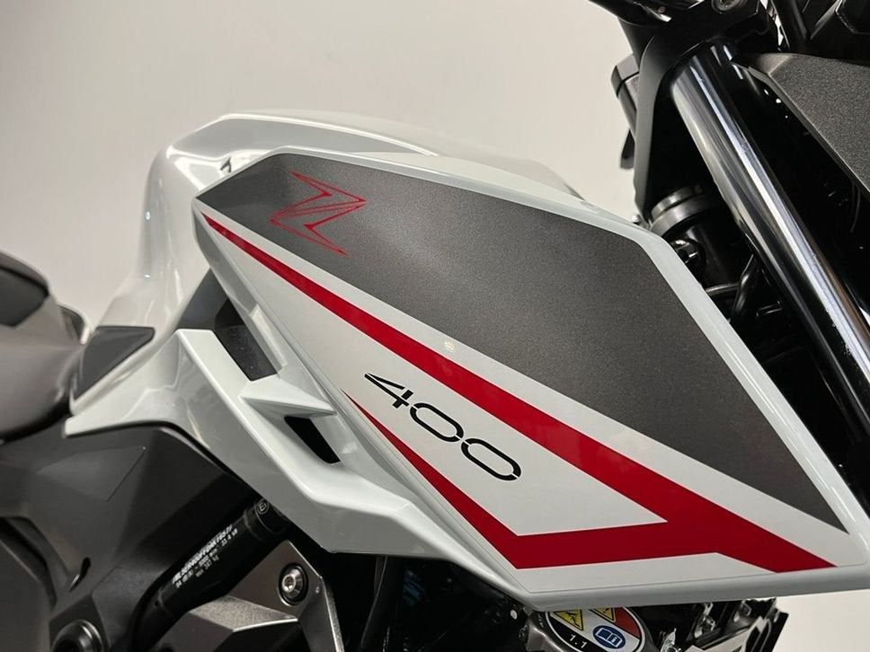 Kawasaki Z 400 (bj 2022), Motoren, Motoren | Kawasaki, 2 cilinders, Kawasaki, Bedrijf, Onbekend