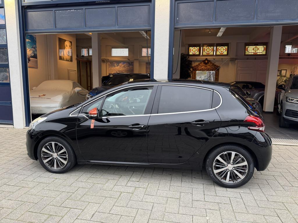 Peugeot 208 1.2 PureTech Roland Garros PANORAMA/NAVI/AUTOMAA, Gebruikt, Euro 6, 1199 cc, Origineel Nederlands
