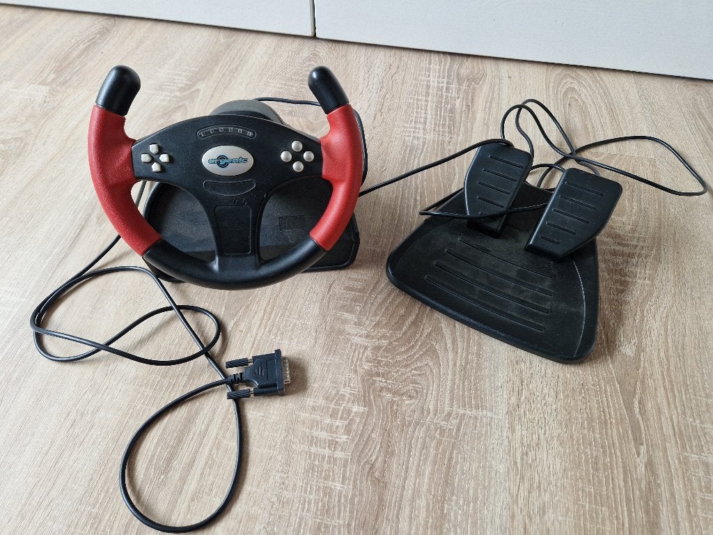 Diverse Joysticks voor PC met Gameport aansluiting., Ophalen, Zo goed als nieuw