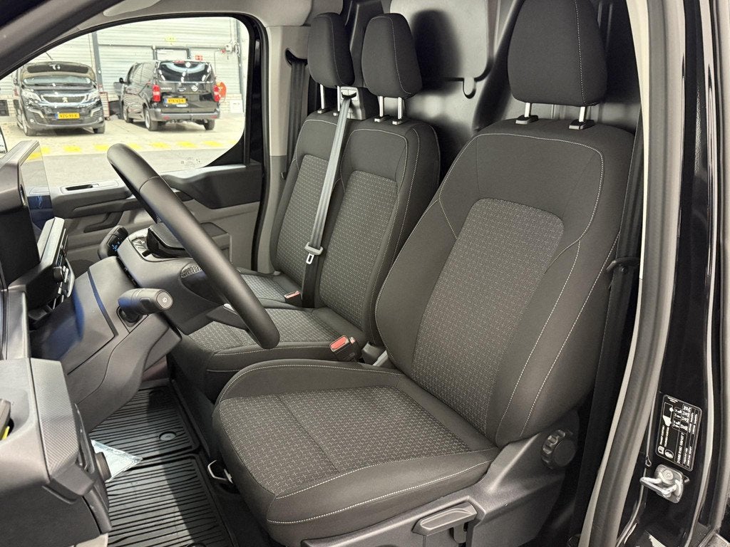 Ford Transit Custom 280 2.0 TDCI L1H1 Trend Nieuw Model Airc, Auto's, Bestelauto's, Gebruikt, Euro 6, 4 cilinders, 2800 kg