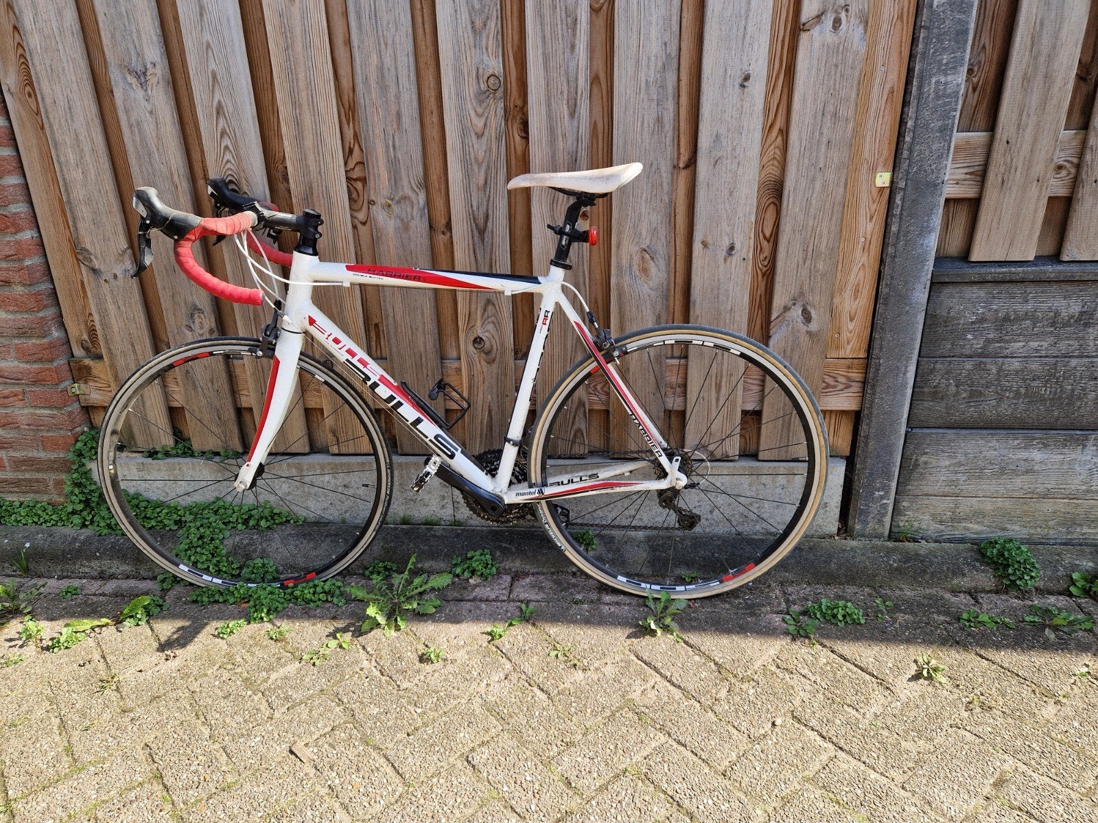 Bulls Harrier racefiets - Wit/Rood, 28 inch, Gebruikt, Aluminium, 15 tot 20 versnellingen