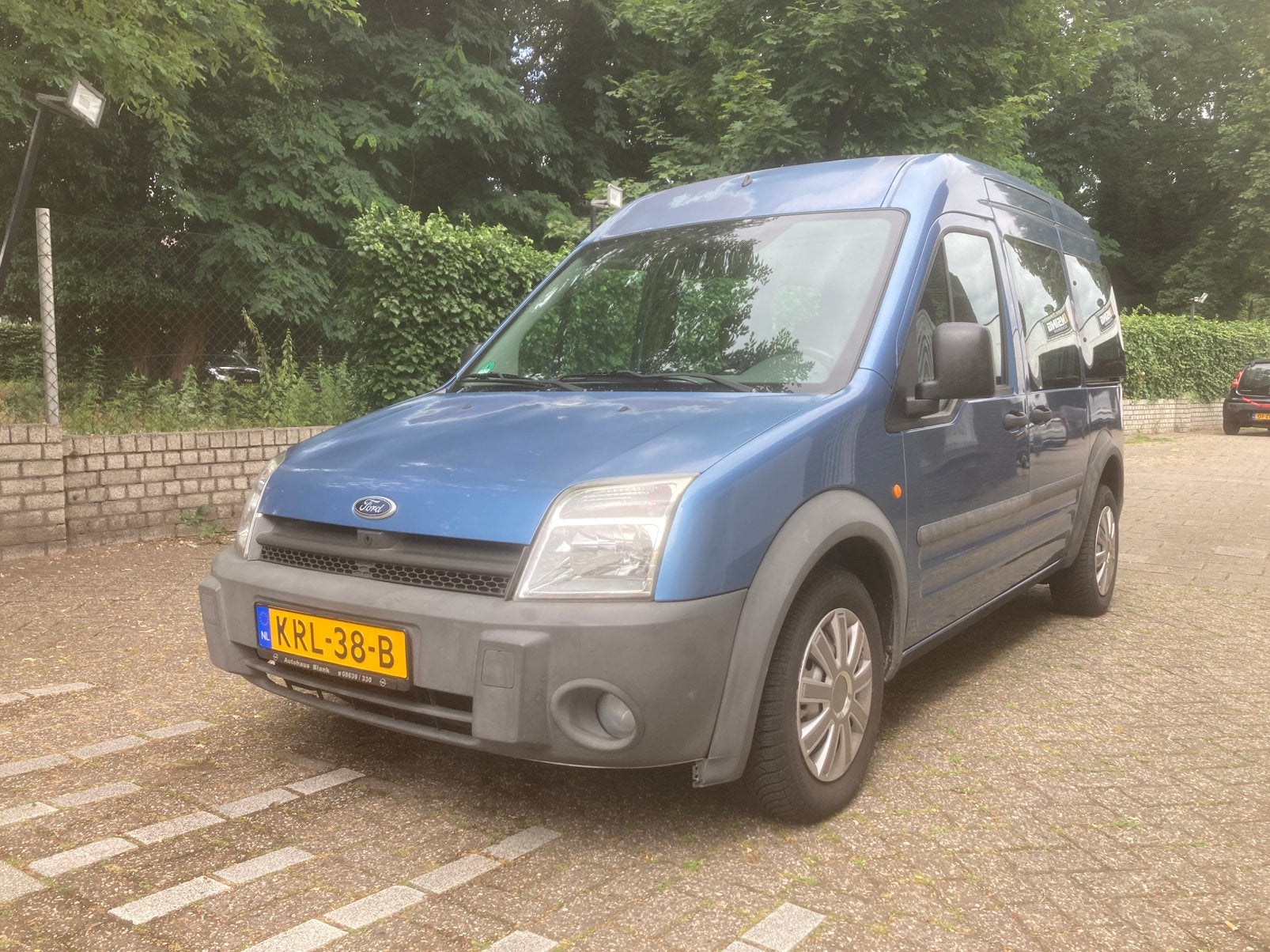 Ford tourneo rolstoelbus rolstoelauto benzine 5 plus 1 (6p), Auto's, Blauw, Handgeschakeld, 115 pk, Particulier