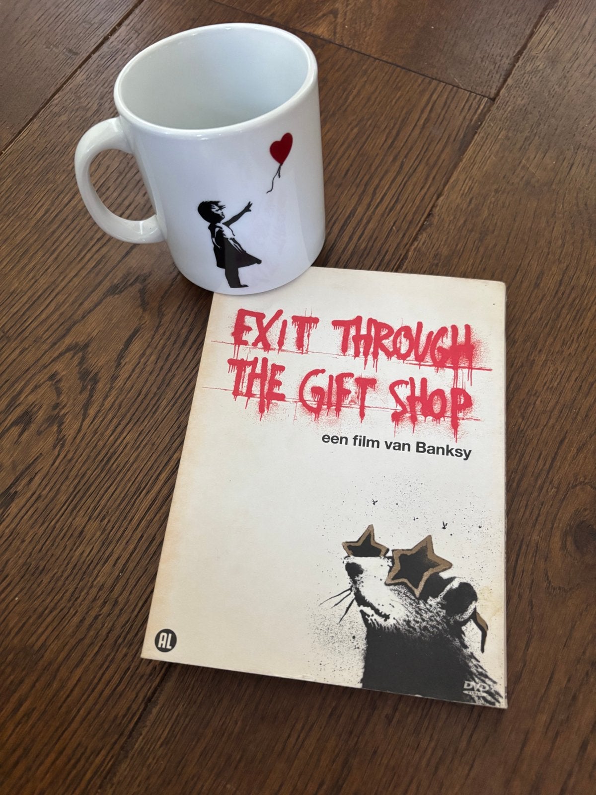 Banksy: Exit Through The Gift Shop - incl. mok, Alle leeftijden, Nederlands, Ophalen of Verzenden, Kunst of Cultuur