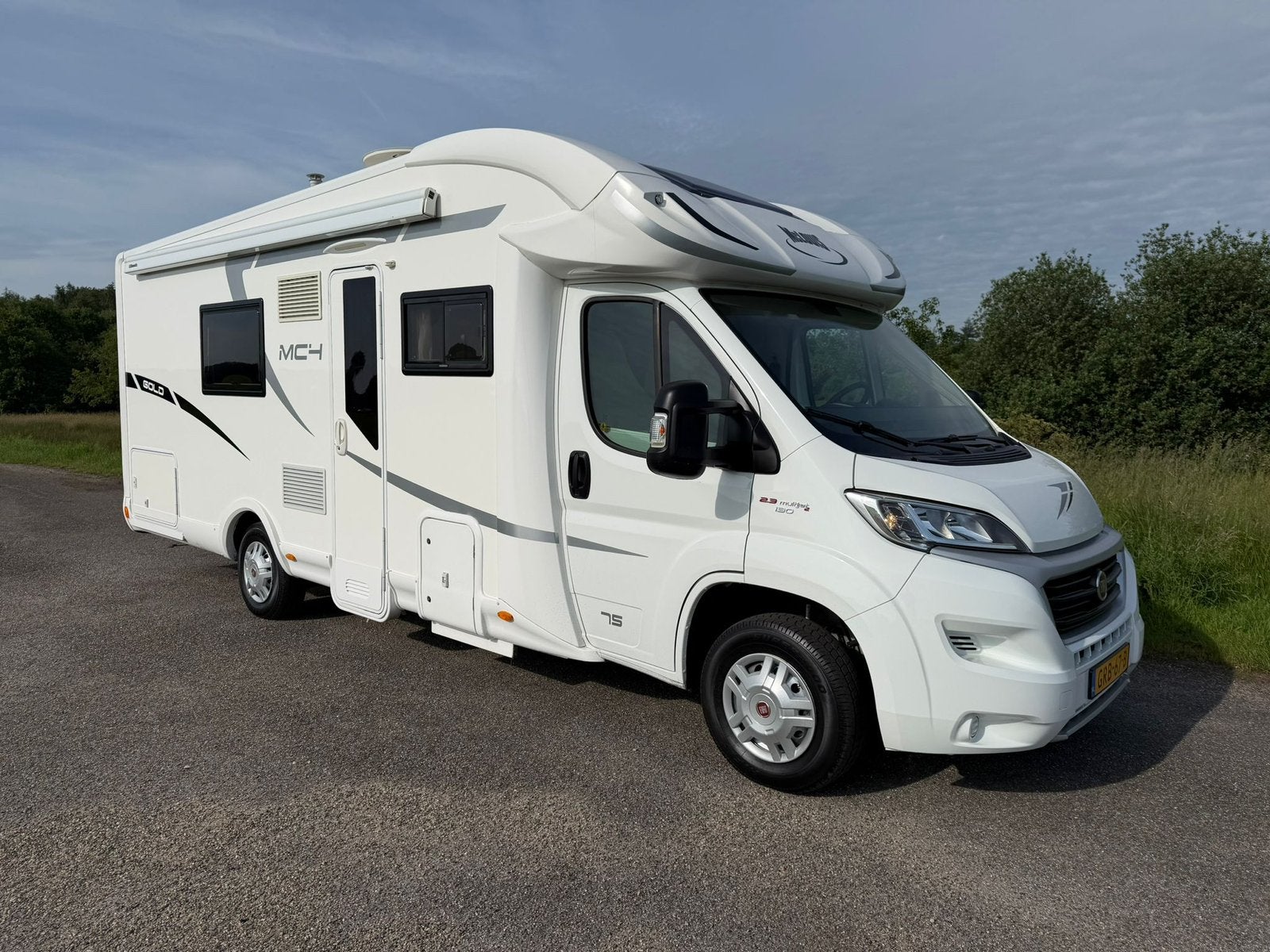 Caravans And Camping Mclouis