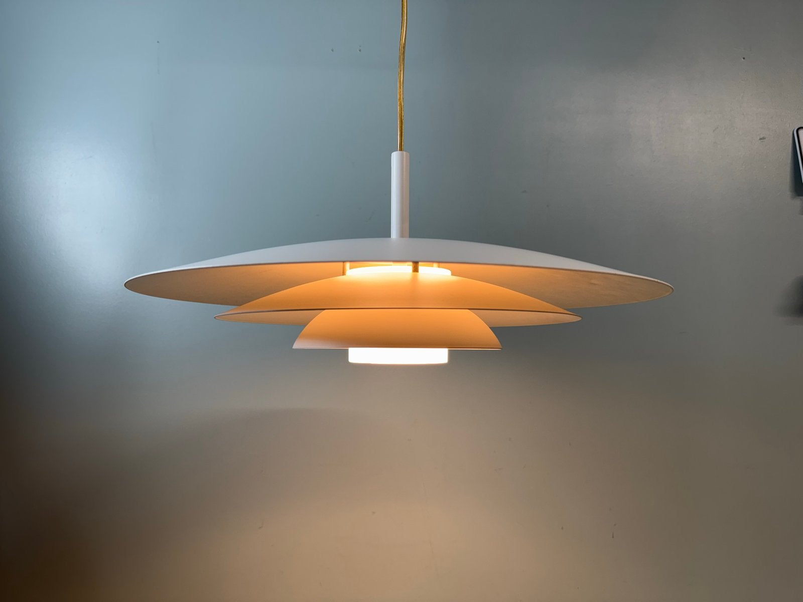 Belid Scandinavische design hanglamp, wit metaal, Huis en Inrichting, Lampen | Hanglampen, Gebruikt, Metaal, G9, Ophalen of Verzenden