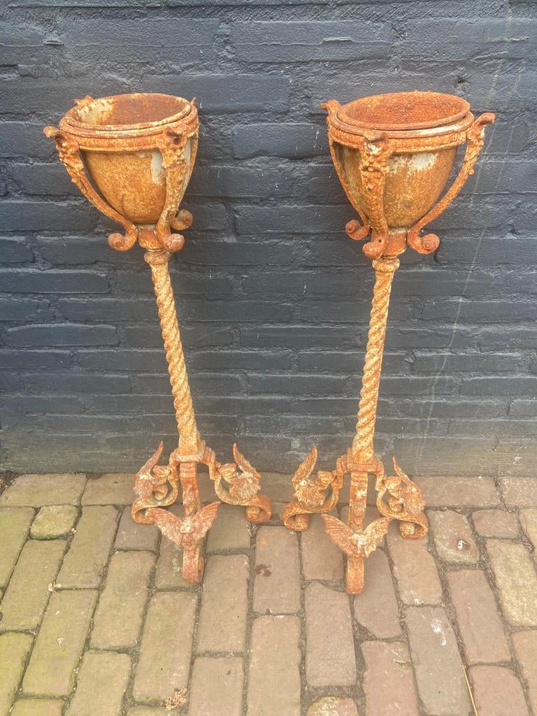 Antieke Zware ijzeren hand gemaakte kasteel standaarden, Ophalen