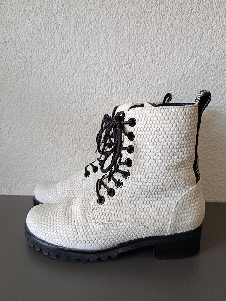Wit leren veterboots Hassia, maat: 38, Kleding | Dames, Hassia, Wit, Lage of Enkellaarzen, Ophalen of Verzenden