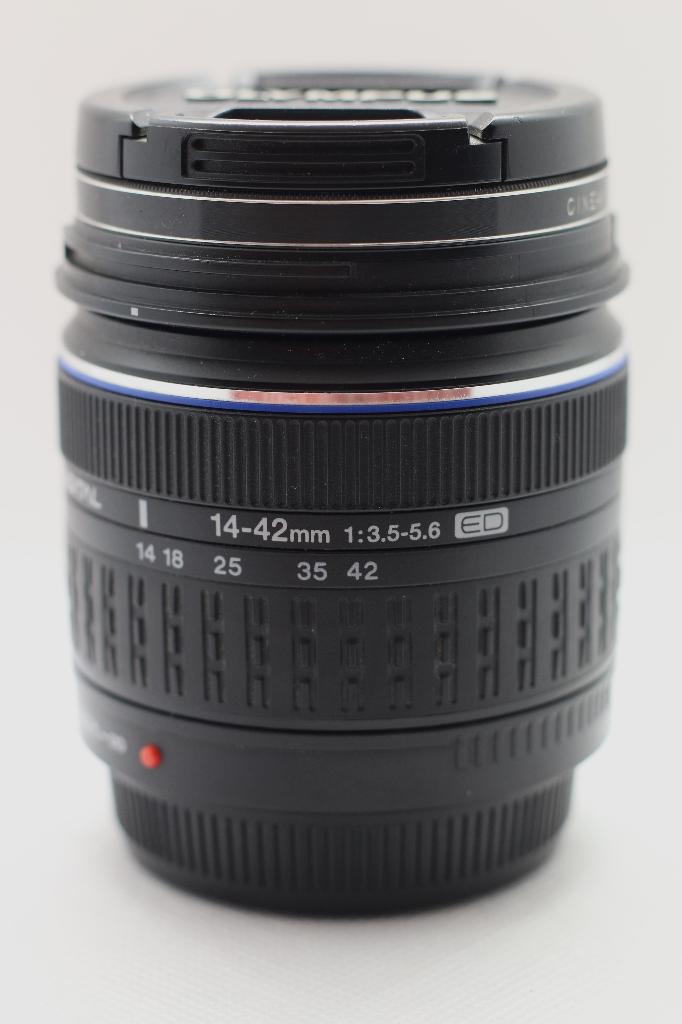 Olympus Zuiko 14‑42mm 1:3.5‑5.6 ED, Ophalen, Zo goed als nieuw, Groothoeklens, Zoom