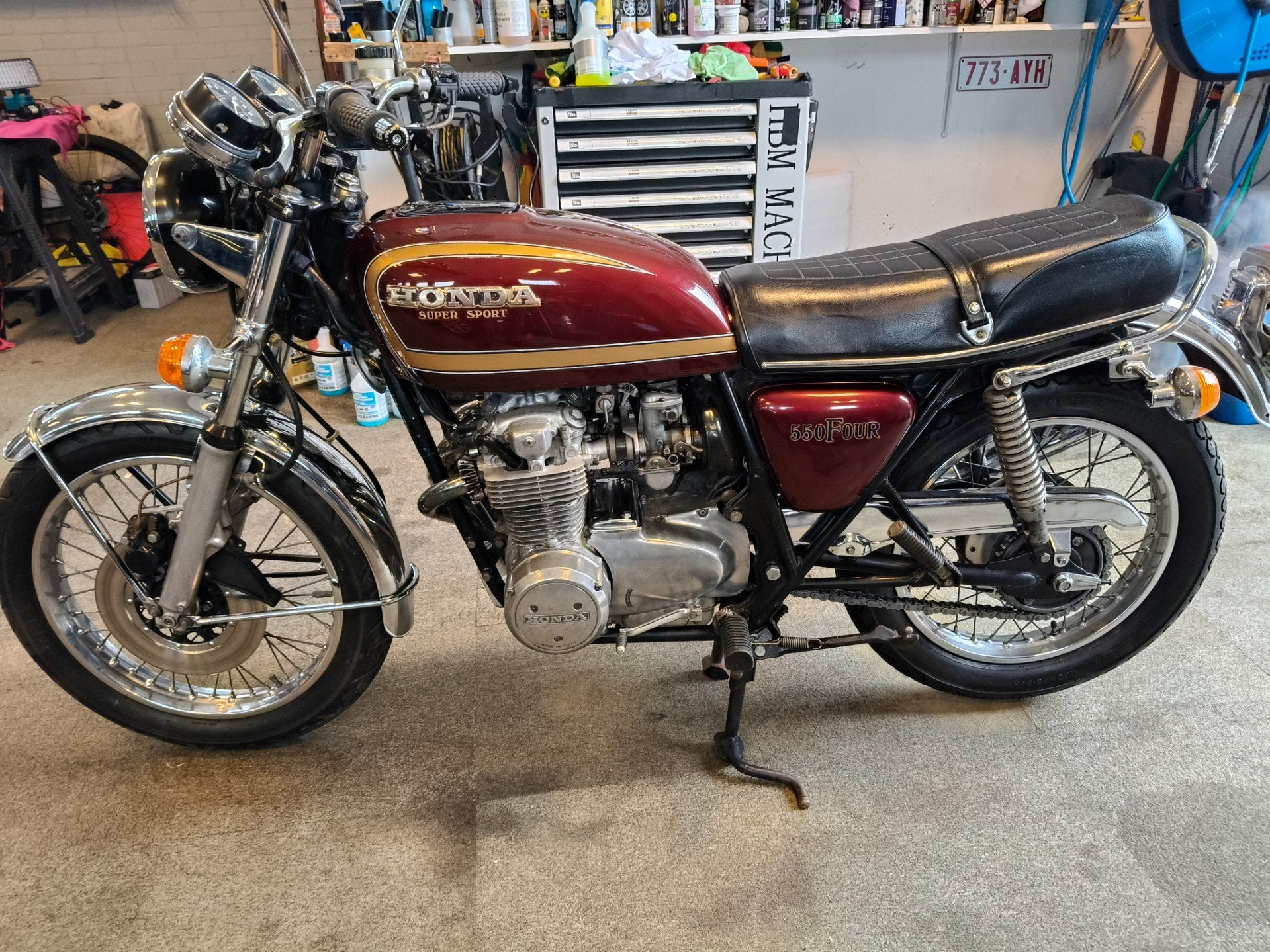 Honda CB550F geheel orgineel 1977", Bedrijf, Vazalstraat 31
5021 DP  Tilburg, NL, Meer dan 35 kW, Honda cb 550f