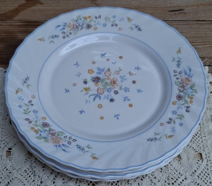 6 Vintage Franse Arcopal diner borden pastel bloemetjes, Overige materialen, Gebruikt, -, Ophalen of Verzenden