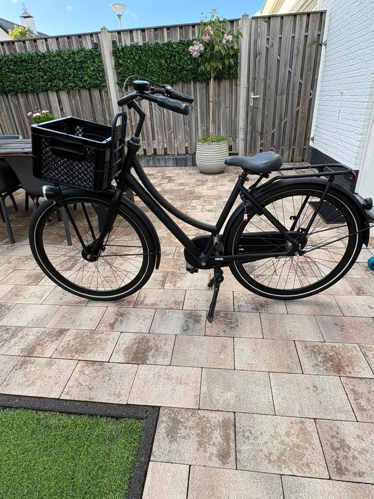 Gazelle dames fiets te koop met nieuwe mand en slot, Fietsen en Brommers, Fietsen | Dames | Omafietsen, Ophalen, Terugtraprem