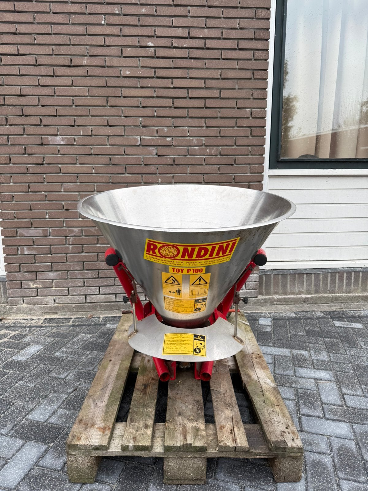universele strooier voor kunstmest, zout, zand ect., Zakelijke goederen, Ophalen, Gewasbescherming en Bemesting, ., Akkerbouw
