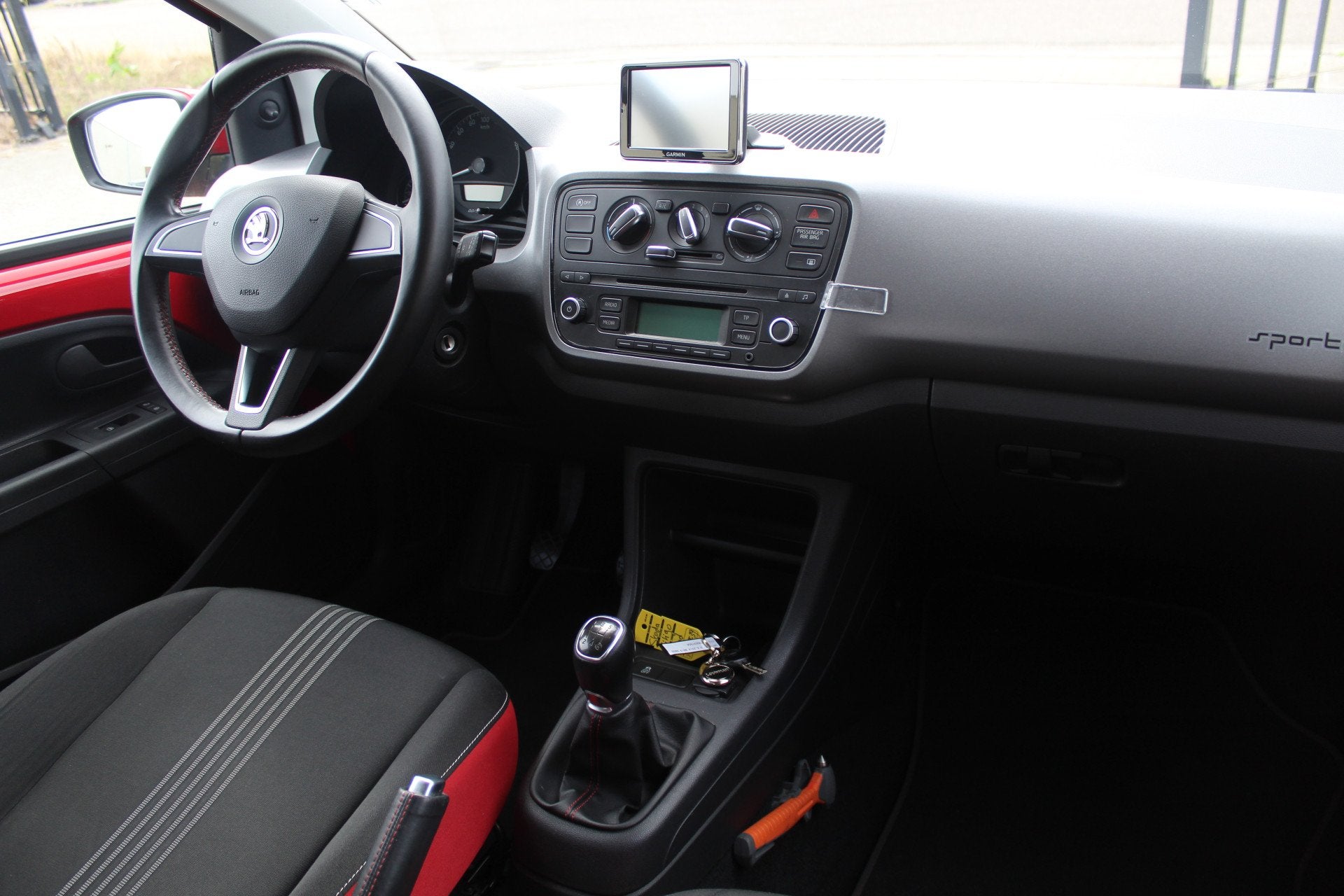 Skoda Citigo 1.0 Greentech Sport Airco/Radio-CD speler/Elekt, Auto's, Skoda, Voorwielaandrijving, Stof, Gebruikt, Zwart