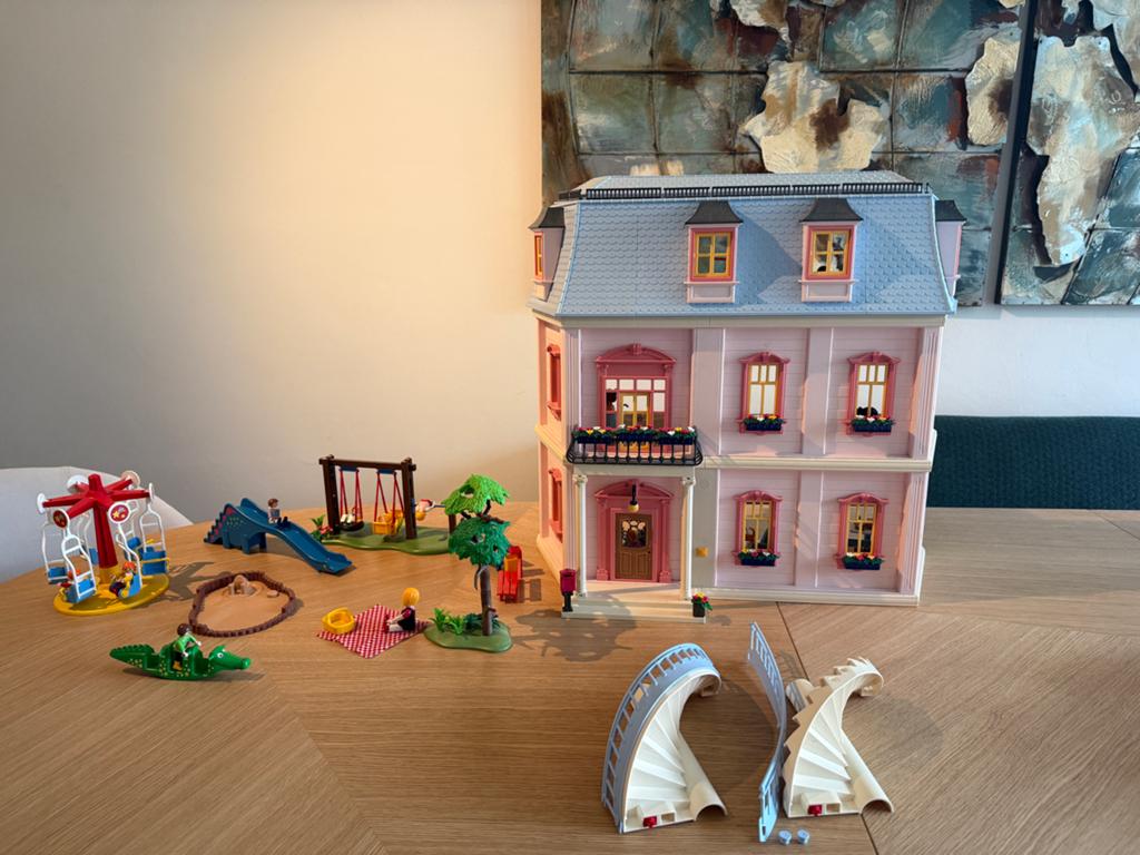 Playmobil herenhuis 5303 - inrichting, speeltuin en trappen, Ophalen of Verzenden, Gebruikt, Poppenhuis