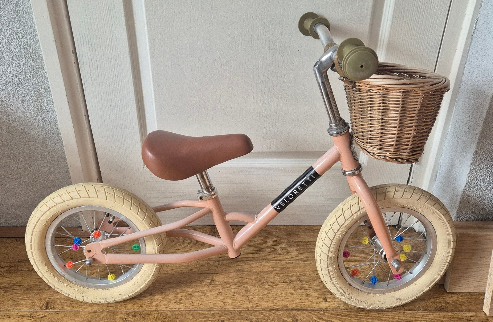 Veloretti loopfiets, roze met mandje, Ophalen, Gebruikt, Minder dan 16 inch, Veloretti