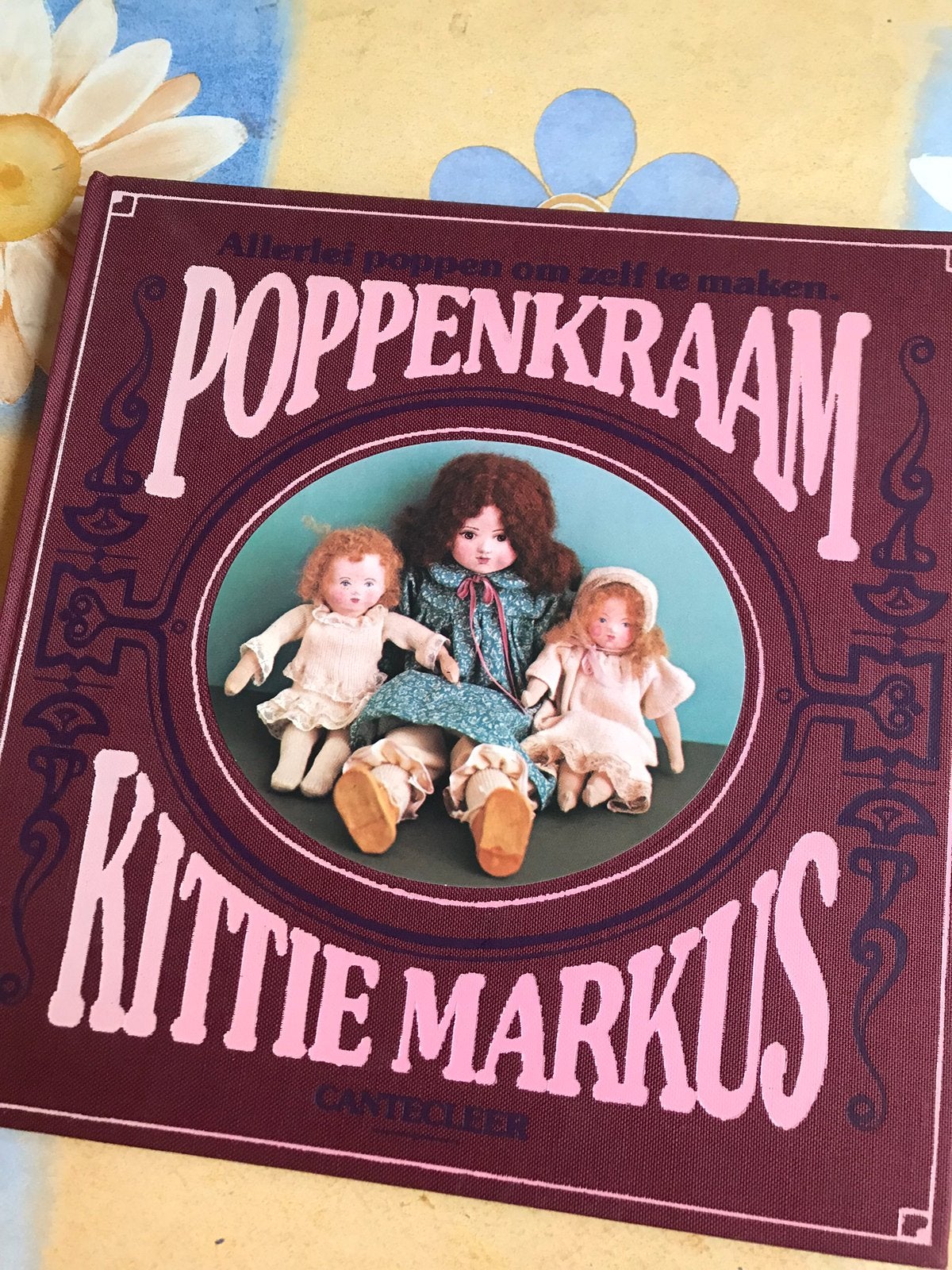 Boekjes over poppen maken, Ophalen of Verzenden, Gelezen, Poppen maken