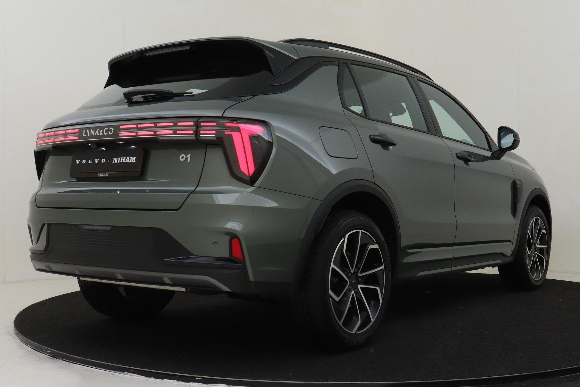 Lynk & Co 01 1.5 PHEV CORE -CARPLAY|ADAP.CRUISE|CAMERA|LED|S, Auto's, 12 maanden, Euro 6, 4 cilinders, Alcantara