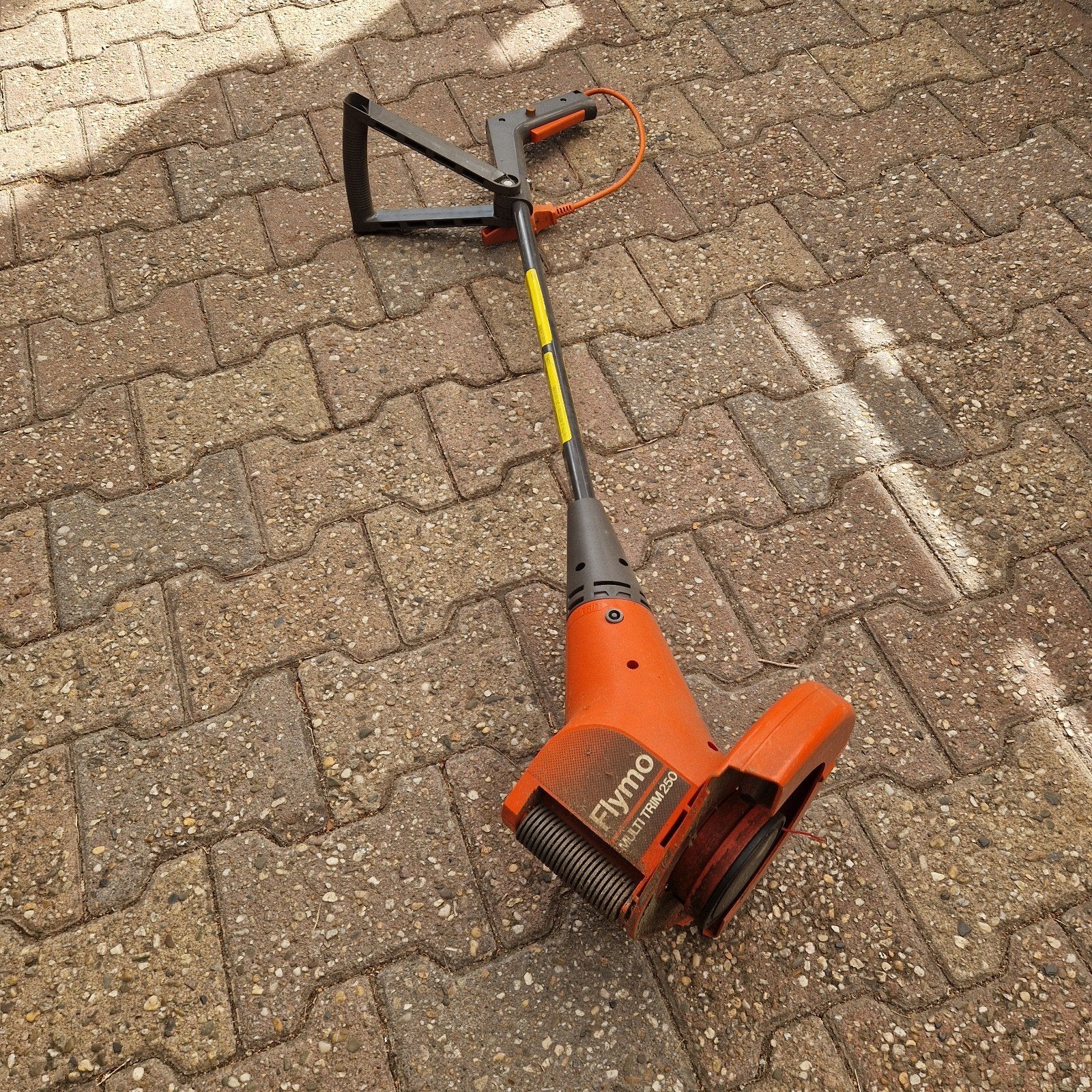 Flymo strimmer, Ophalen, Elektrisch