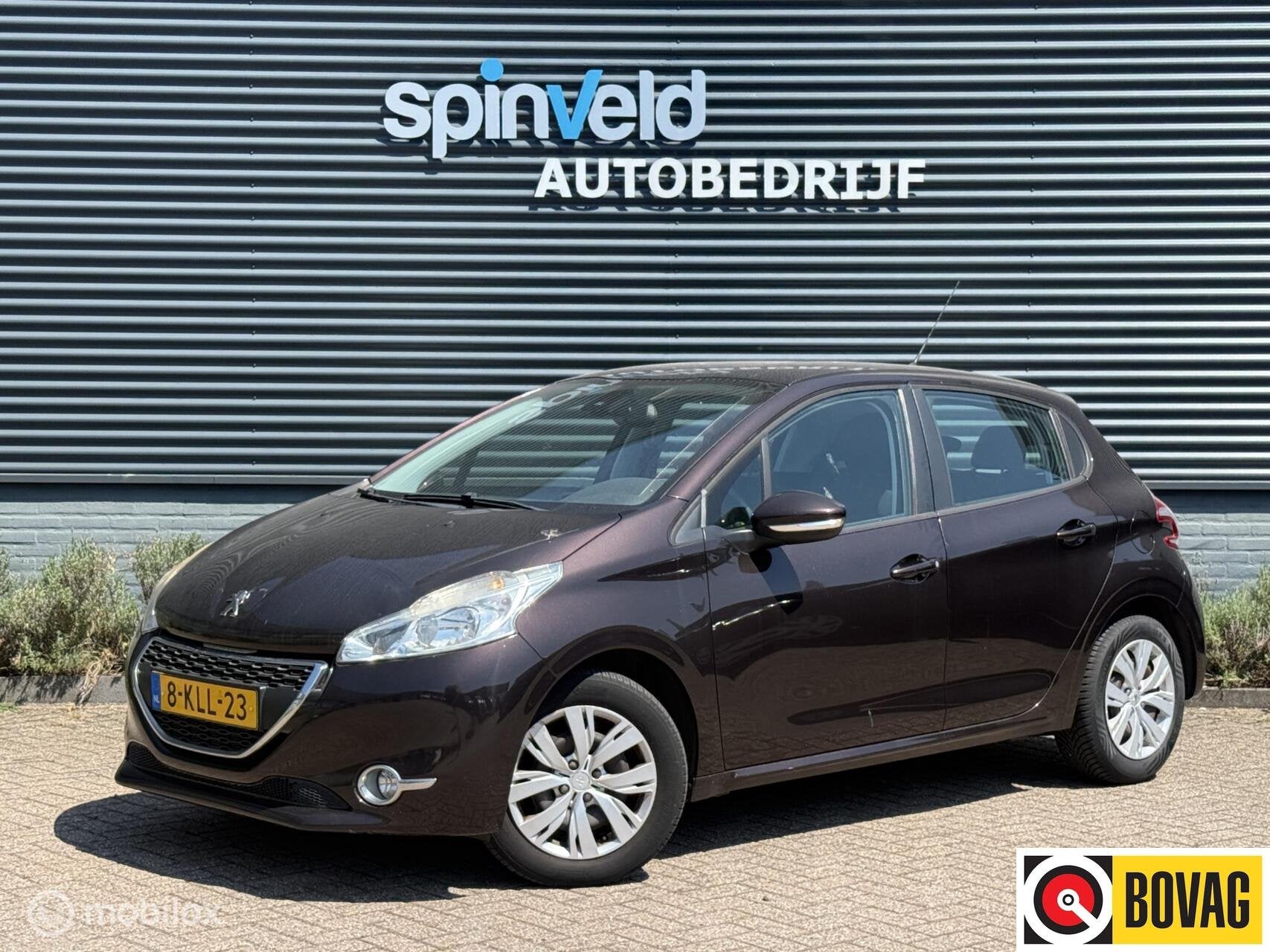 Peugeot 208 1.2 VTi Blue Lease Executive - Handel of Export, Voorwielaandrijving, Gebruikt, 31 €/maand, 1199 cc