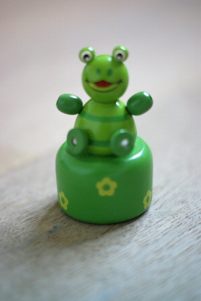 Te koop: Puntenslijper, kikker, groen en geel, Ophalen of Verzenden, Nieuw