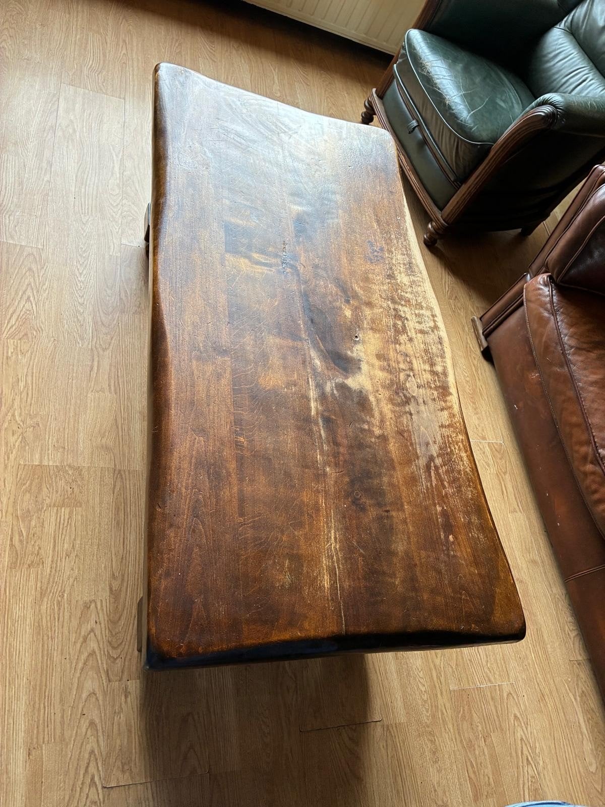 Robuuste houten salontafel met lades, Ophalen