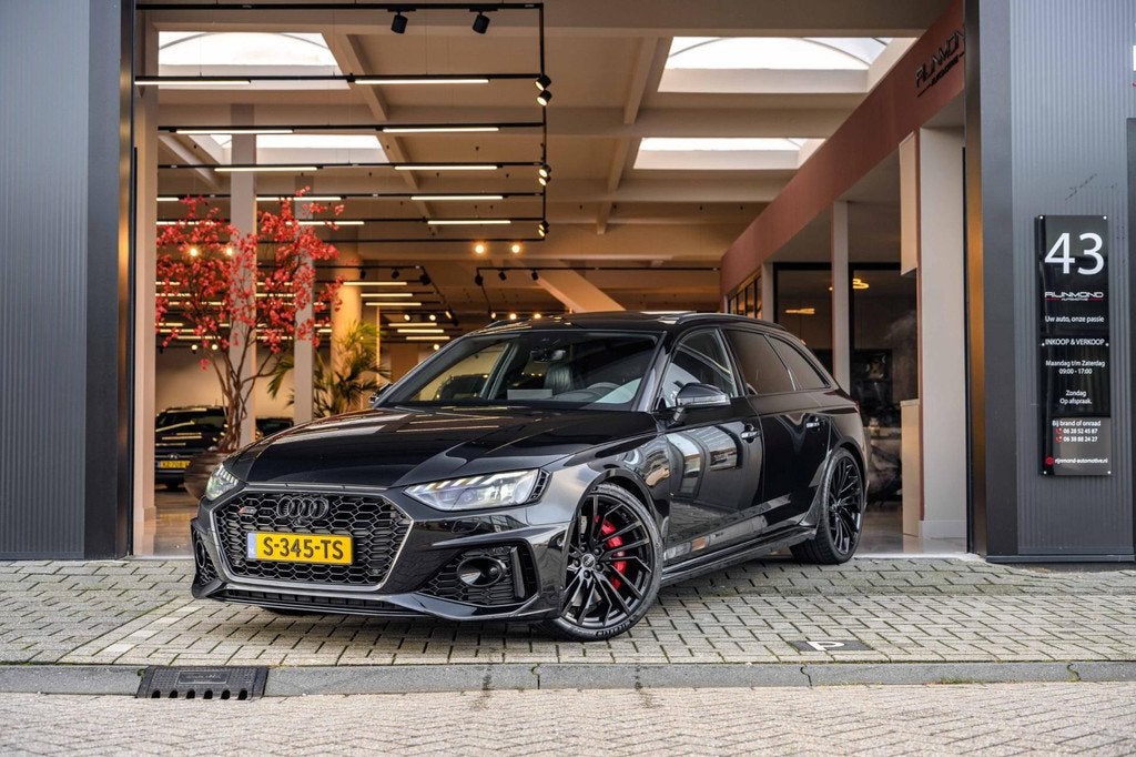 Audi A4 Avant 2.9 TFSI RS 4 Quattro |Massage|Head-Up|360-Cam, Automaat, Gebruikt, Zwart, Vierwielaandrijving