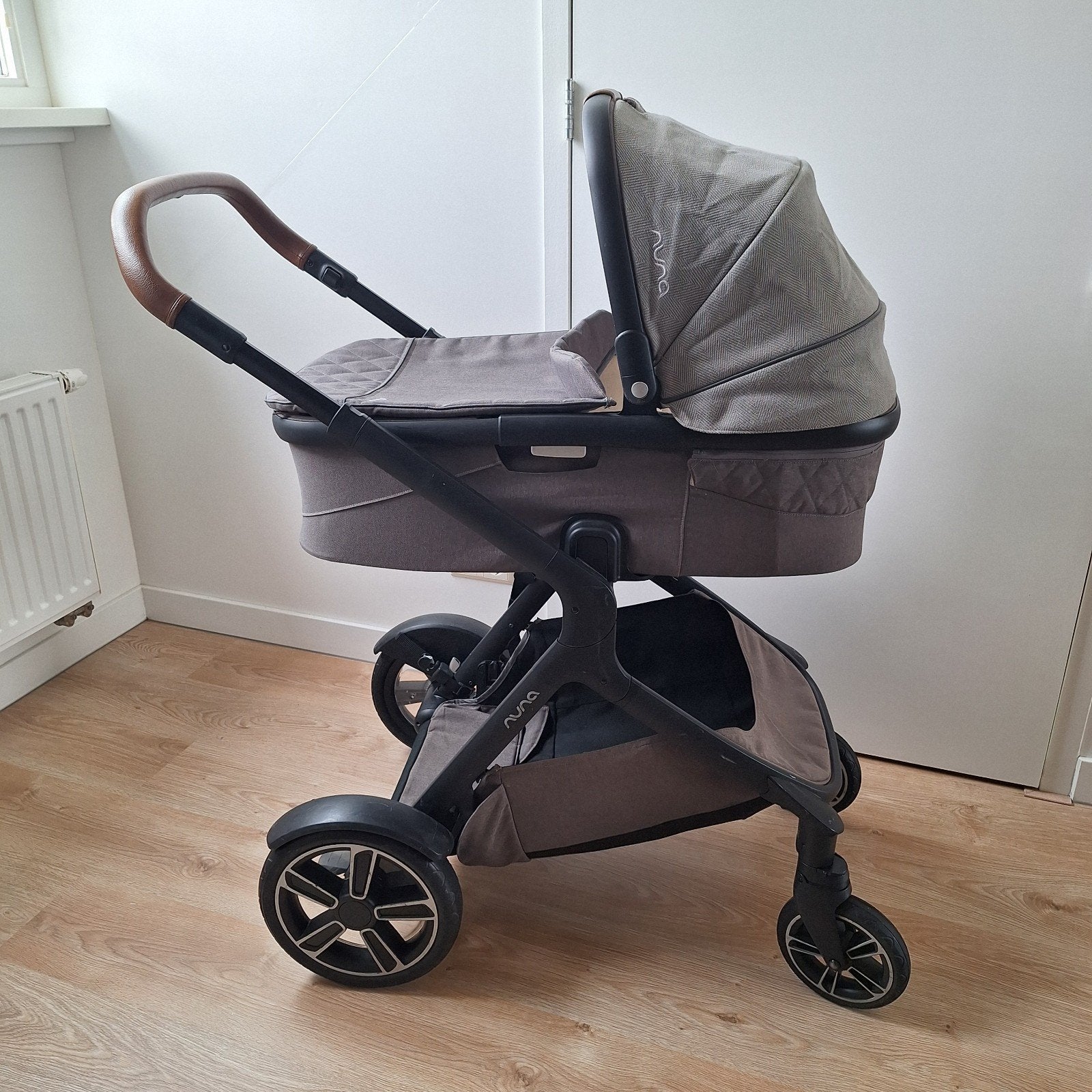 Nuna Demi Grow - Helemaal compleet!, Zo goed als nieuw, Duowagen, Combiwagen, Ophalen