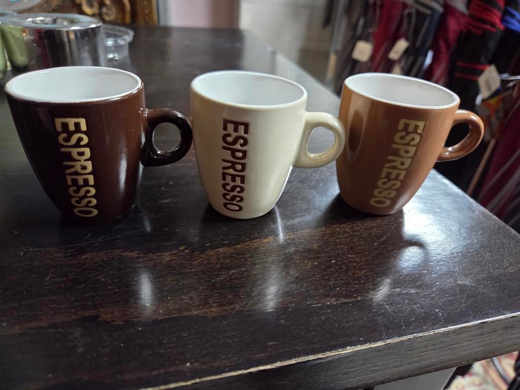 Te koop partij espresso kopjes, Ophalen of Verzenden, Overige stijlen, Kop(pen) en/of Schotel(s)