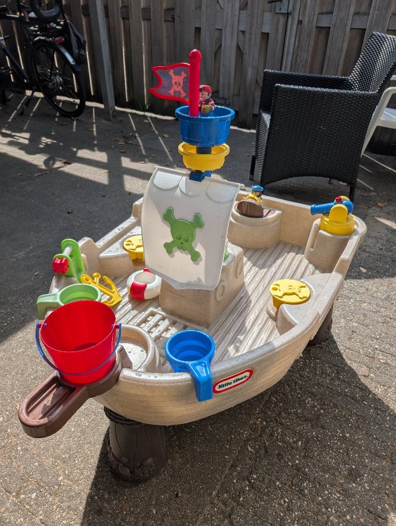 Little Tikes Piratenboot Watertafel, Ophalen, Gebruikt