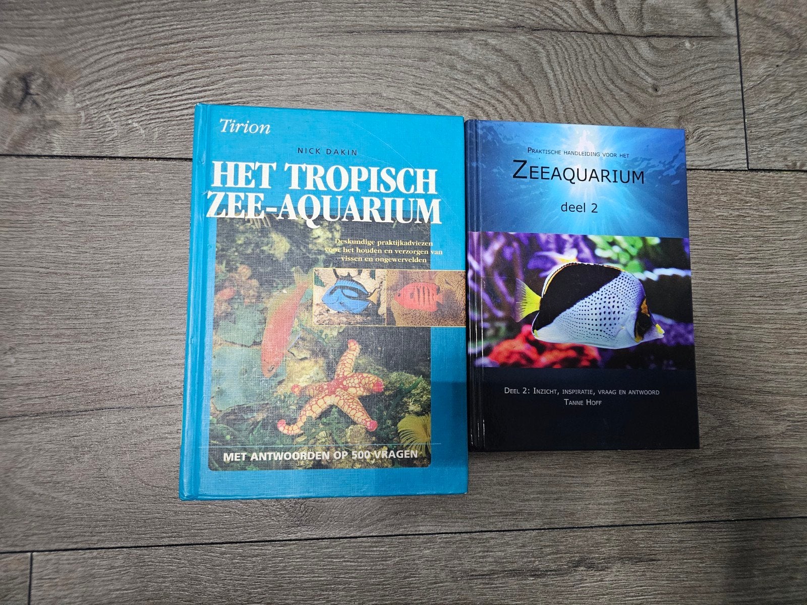 Boeken over Zee aquarium (2 stuks), Ophalen of Verzenden, Zo goed als nieuw, Overige onderwerpen, Nick Dakin, Tanne Hoff