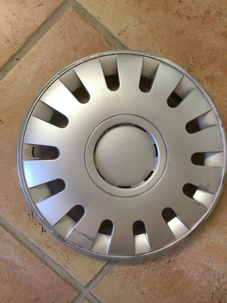 Wieldop  Capri ( 14 Inch ), Auto diversen, Wieldoppen, Ophalen of Verzenden, Gebruikt
