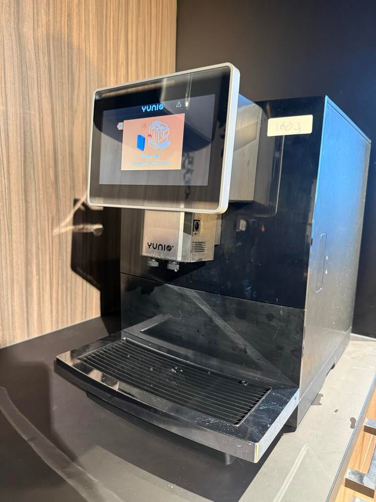 Yunio koffiemachine F-10B met melkkoelkast en koffiebonen, Afneembaar waterreservoir, Gebruikt, Koffiemachine, Koffiebonen