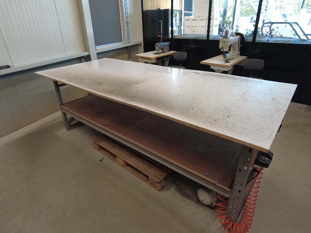 Werktafel 122 x 287 cm, hoogte 96 cm., Ophalen, Gebruikt